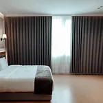 Holiday Hotel Hotel