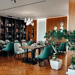 Hotel Holiday Hotel 4*