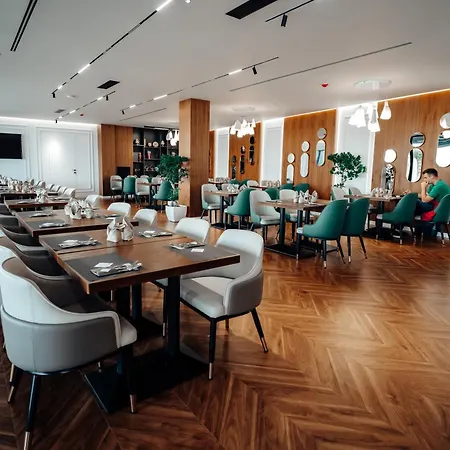 Holiday Hotel Ξενοδοχείο