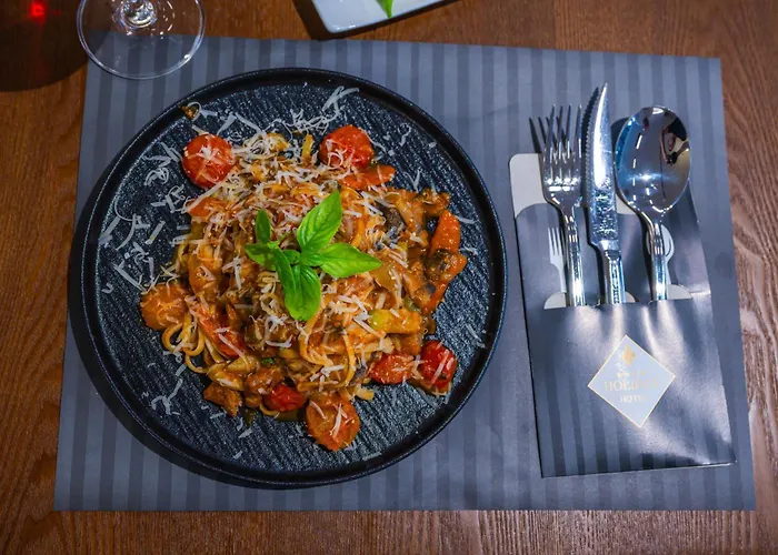 Hotel Holiday Hotel 4*